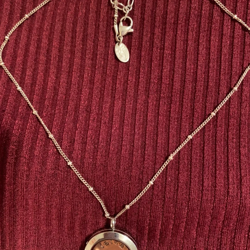 Origami Owl 🦉 Locket with Faith inspired Pendant w/ faith plate charms and chain - Picture 7 of 12